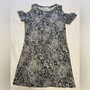 Calvin Klein short sleeve bare shoulder snakeskin print dress size M